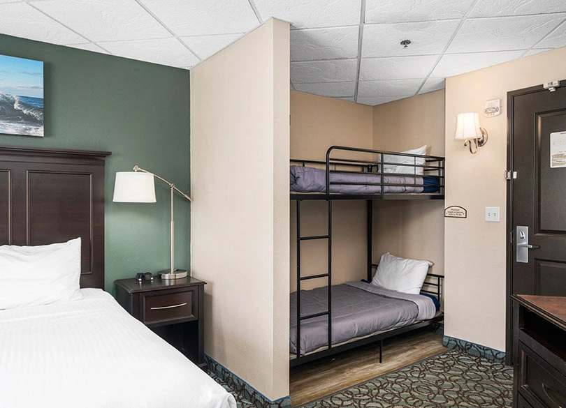 Single Queen Family Suite Single Queen Family Suite