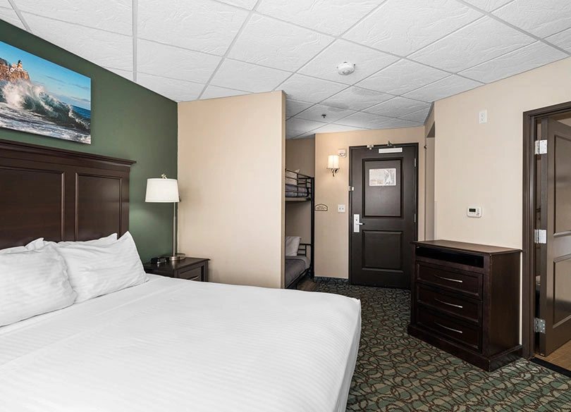Single Queen Family Suite Single Queen Family Suite